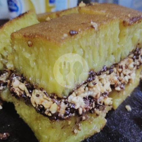 1 / 2 Keju 1 / 2 Coklat menu MARTABAK BANDUNG SURYA, Pondok Kelapa