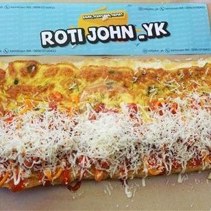 Roti John Manis Pendek Coklat Susu menu Roti John YK, Godean