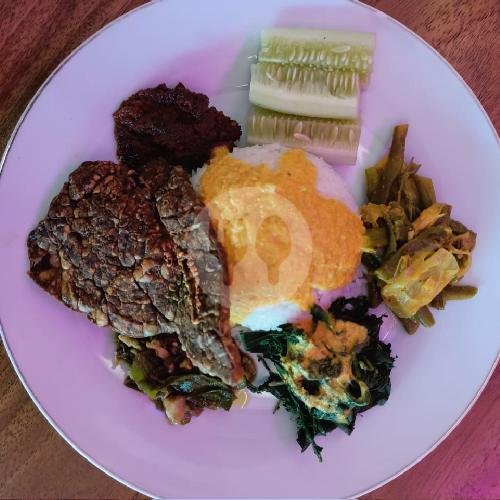 Nasi Ayam Goreng menu RM. Citra Sari Masakan Padang Madiun