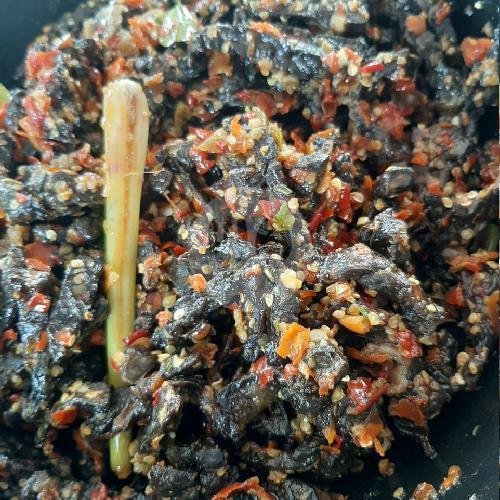 Paru menu Warung Pedesaan, Pierre Tendean