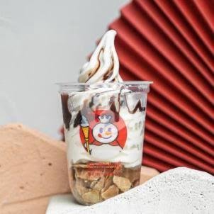 O-Choco Lucky Sundae menu Mixue Gunungjati, Klayan
