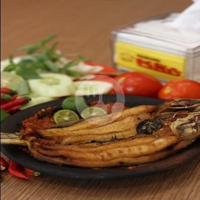Gurami Penyet menu Warung Bu Kris, Ruko Raya Menganti