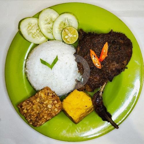 Nasi Bebek Khas Madura Bu Fita: Pengalaman Kuliner yang Memuaskan di Bandung