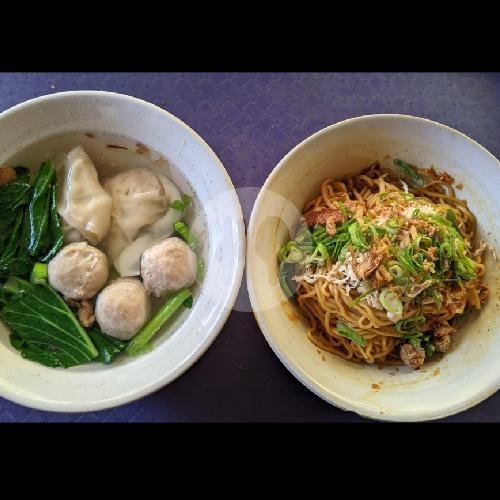 Yamien Asin Baso menu Mie Baso Mas Ano, Soreang