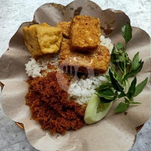 Nasi Lempelo Ati menu Nasi Bebek Goreng Dan Ayam Goreng Cabang Purnama Alun-Alun Mojokerto, Letkol Sum