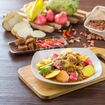 Rujak Buah Bumbu Bangkok menu Rujak Buah Sasbud, Blok M27