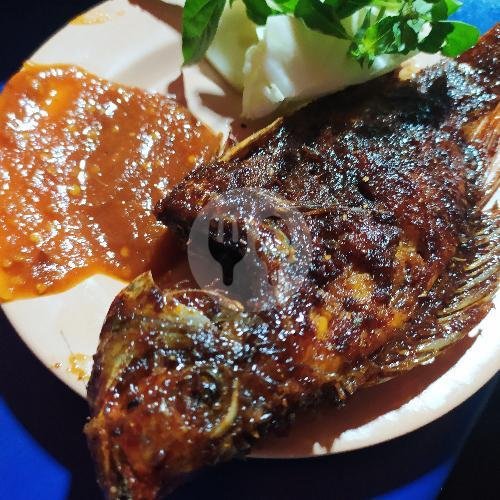 Nasi + Telur + Tempe Goreng/Bakar + Es Teh menu Warung Pecel Lele Cak Anto, Agro