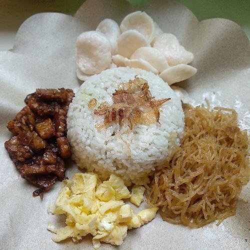 Review Bubur Ayam & Nasi Uduk Lapau SM: Nasi Uduk Enak dengan Pelayanan yang Perlu Ditingkatkan di Surabaya