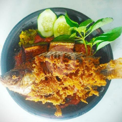 Kakap Merah Kremezz Sambel Ijo menu Kremezz Sambel Ijo, Sedati
