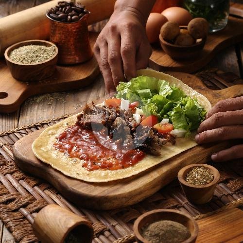 Kebab Daging Sapi Sedang menu Istanbul Kebab Turki Karanganyar