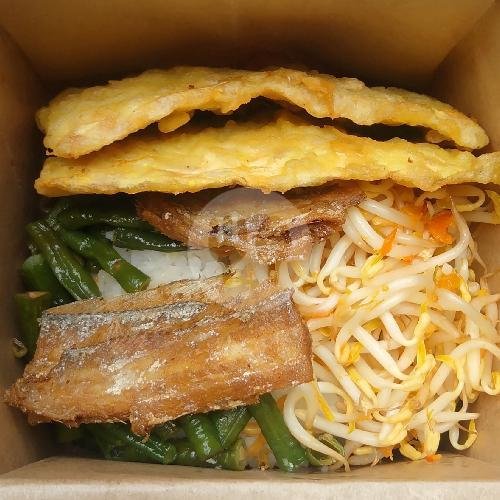 Nasi Bungkus Ikan Asin menu Omah Abah, Gambuh Raya