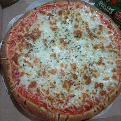 Pizza Full Daging Giling Dan Mozarella menu Kendedes Pizza, Candirenggo