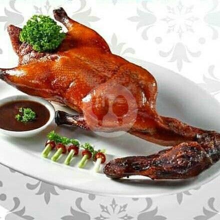 Bebek Peking (1 Ekor) menu XO Suki & Cuisine, Slamet Riyadi