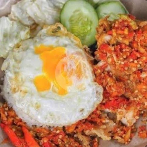 Lele Geprek menu Warung Emak Jember, Klojen