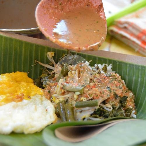 Nasi Pecel Sedang, Telor Ceplok, Teh menu Pecel Winongo Sawojajar, Kedungkandang