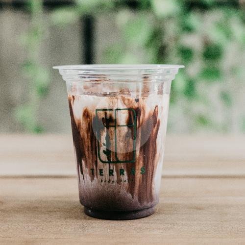 Review Terras Kedai Kopi: Tempat Cozy untuk Ngopi Santai di Dukuh Pakis Surabaya