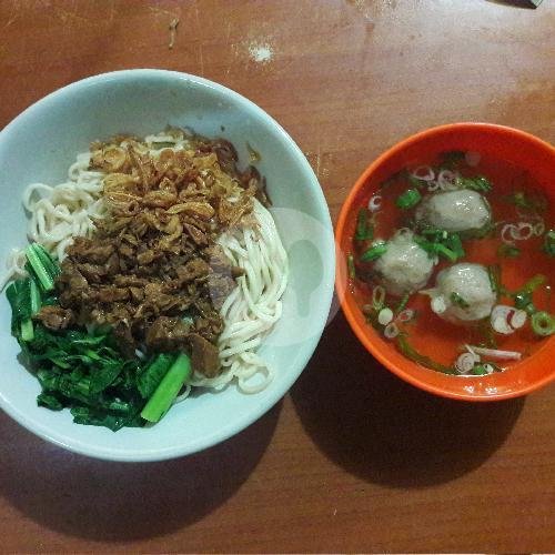 Mi Ayam Bakso menu Mie Ayam Bojo Loro, Teuku Umar