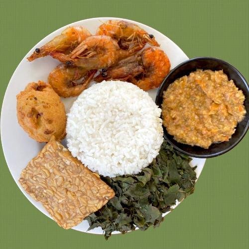 Sego Semanggi Lele Goreng menu Sego Semanggi Mbok Rewel, Gandrung