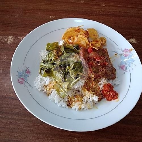 Lontong Medan Spesial menu Kedai Lontong Medan Ka' Zahra, Dipatiukur
