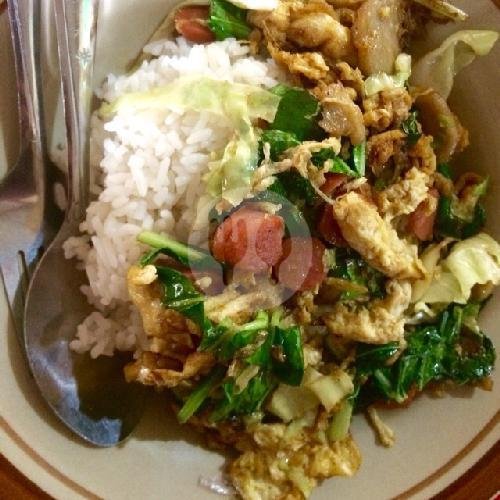 Magelangan Mi Rendang + Sosis + Baso menu Warmindo Rikat, Sunan Kudus