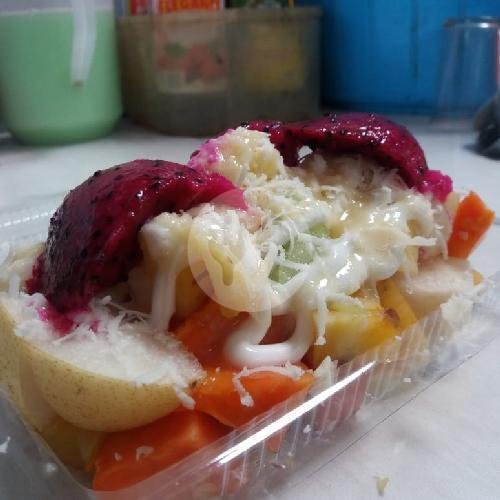 Salad Buah menu Ijo Juice, Sirojudin