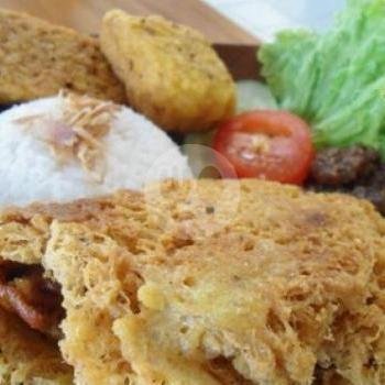 Sakila Food: Menyantap Nasi Tempong & Nasi Lalapan di Dulur Isun, Banyuwangi