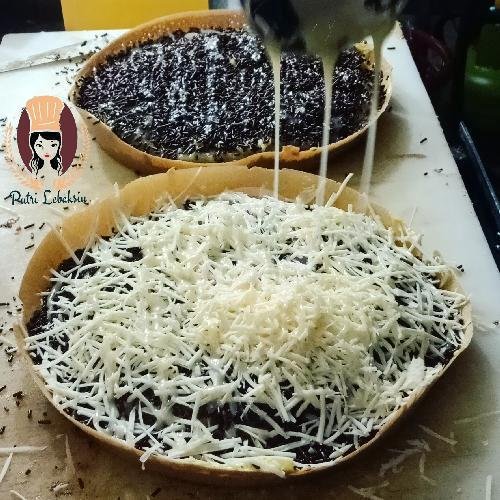 Coklat Pisang menu Martabak Putri Lebaksiu, Kelud Raya