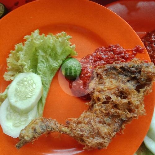 Pc Ayam Paha + Nasi menu Pecel Lele Gantiang, Padang Timur