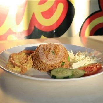 Nasi Goreng Ayam menu Ayam Goreng Kremes Mak Yek, Soekarno Hatta