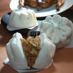 Babi Kecap menu Bakpau B Delapan, Green Ville