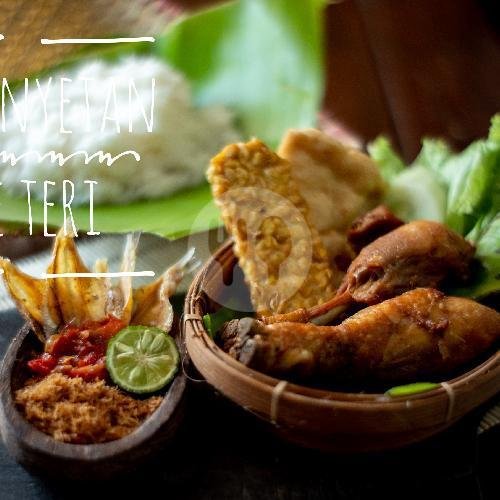 Penyetan Nasi Ayam Kampung Tempe Teri menu Penyetan Tempe Teri Pak Sigit, Kanigaran