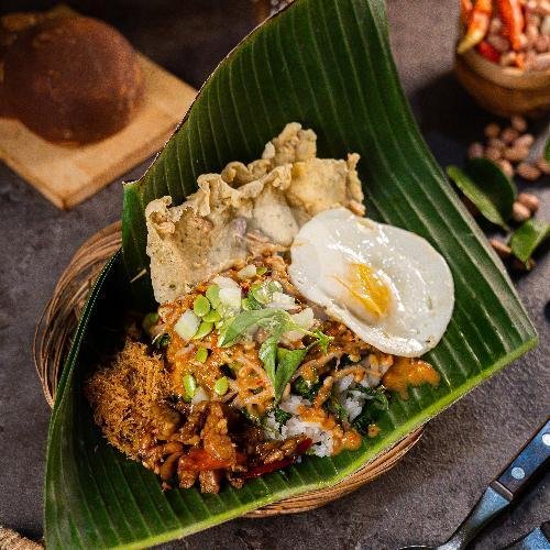 Nasi Pecel Komplit menu Pecel Madiun Mbak Nina, Walikota Mustajab