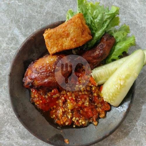 Nasi Ayam Bakar menu Baleluwe, Kerto Raharjo