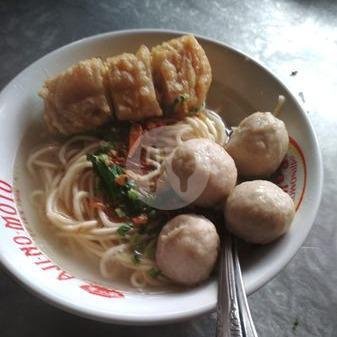 Mie Yamin Manis menu Batagor Isan, Moch Toha