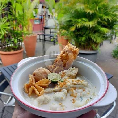 Es Campur by Es Oyen menu Paskal Food Market, Pasir Kaliki - Order Sekaligus