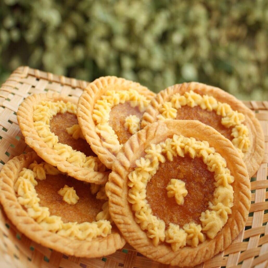 Pie Susu menu Bonschery - Ketan Bumbu Ibu Yudi dan Pia GONG, Pamitran