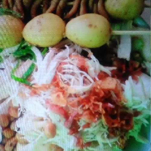 Lontong Opor Suir Ayam menu Bubur Ayam Mas Abe, Tamantirto