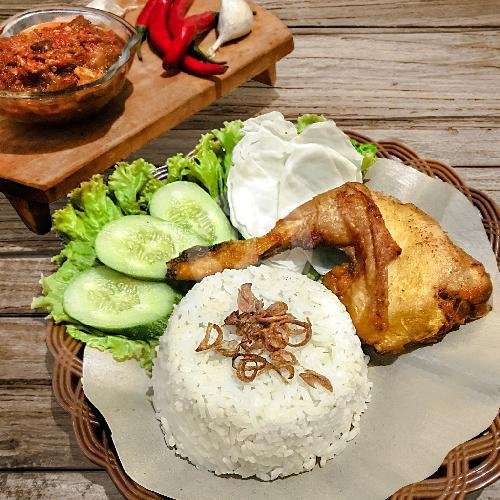 Paket Pecel Lele menu Kedai Ibook