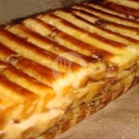 Review Martabak dan Roti Bakar Santri: Surga Kuliner di Cibiru