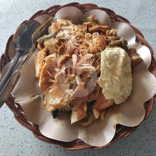 Kerupuk Udang menu Gado Gado Olga Ibu Juju, Kejaksan