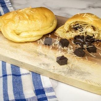 Roti Coklat Keju Baru menu Majestyk Bakery & Cakes, Plered
