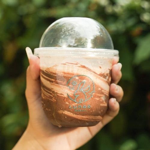 Review Lunar Tea: Tempat Nongkrong Cozy dan Makanan Lezat di Yogyakarta