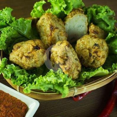Review Batagor Abuy di Ujenk Mart: Kuliner Khas Bandung yang Menggugah Selera