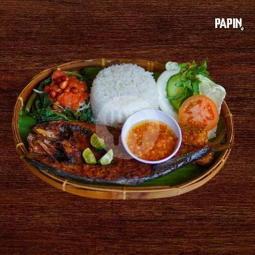 Paket Otentik Papin menu Ayam Bakar Taliwang Papin, Prof Dr Yohanes