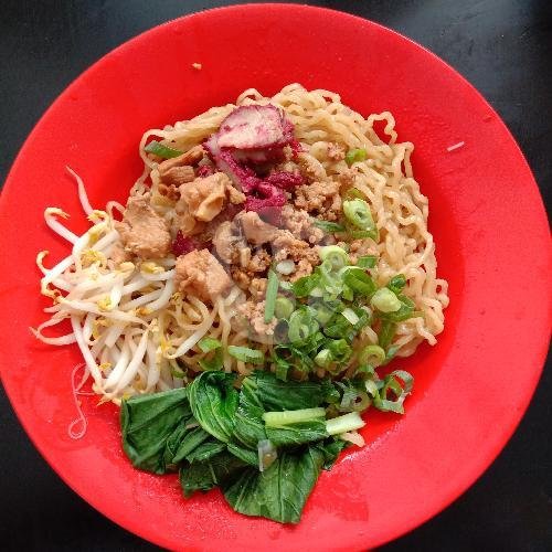 Bakmie Karet Pangsit menu Bakmi Titin, Pademangan