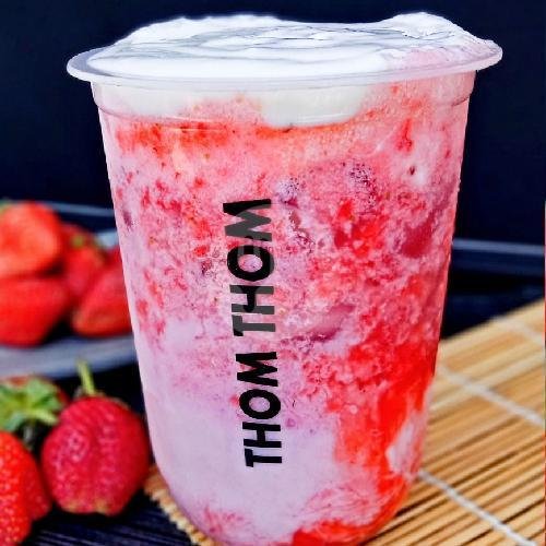 Strawberry Yakult menu Thom Thom, Babakan Rancamanyar