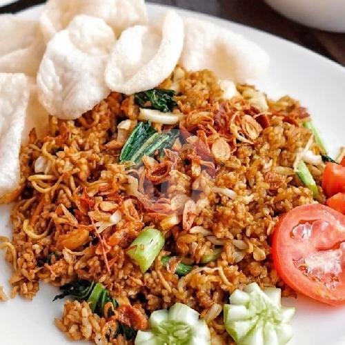 Seblak Sosis menu Warmindo Amora, Jebres