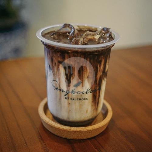 Review Kue Ulang Tahun Sengkoeloen Menteng: Surga Kuliner Jakarta yang Wajib Dikunjungi