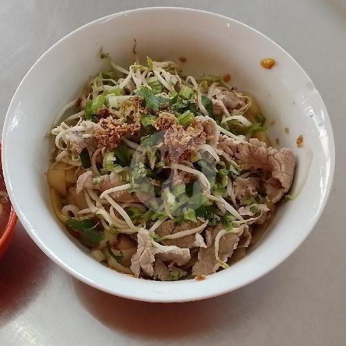 Kwetiau Kuah menu Kwetiaw Akhun, Pademangan