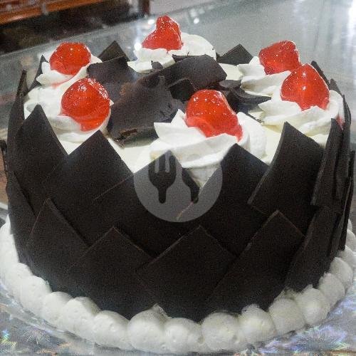 Review Toko Roti Mahkota Solo: Kue Ulang Tahun Lezat dengan Harga Terjangkau